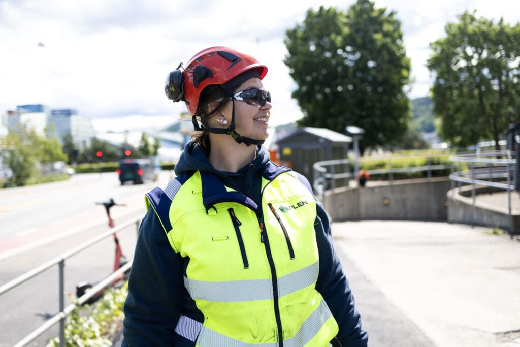 Camilla Dokken, lastebilsjåfør hos Veflen