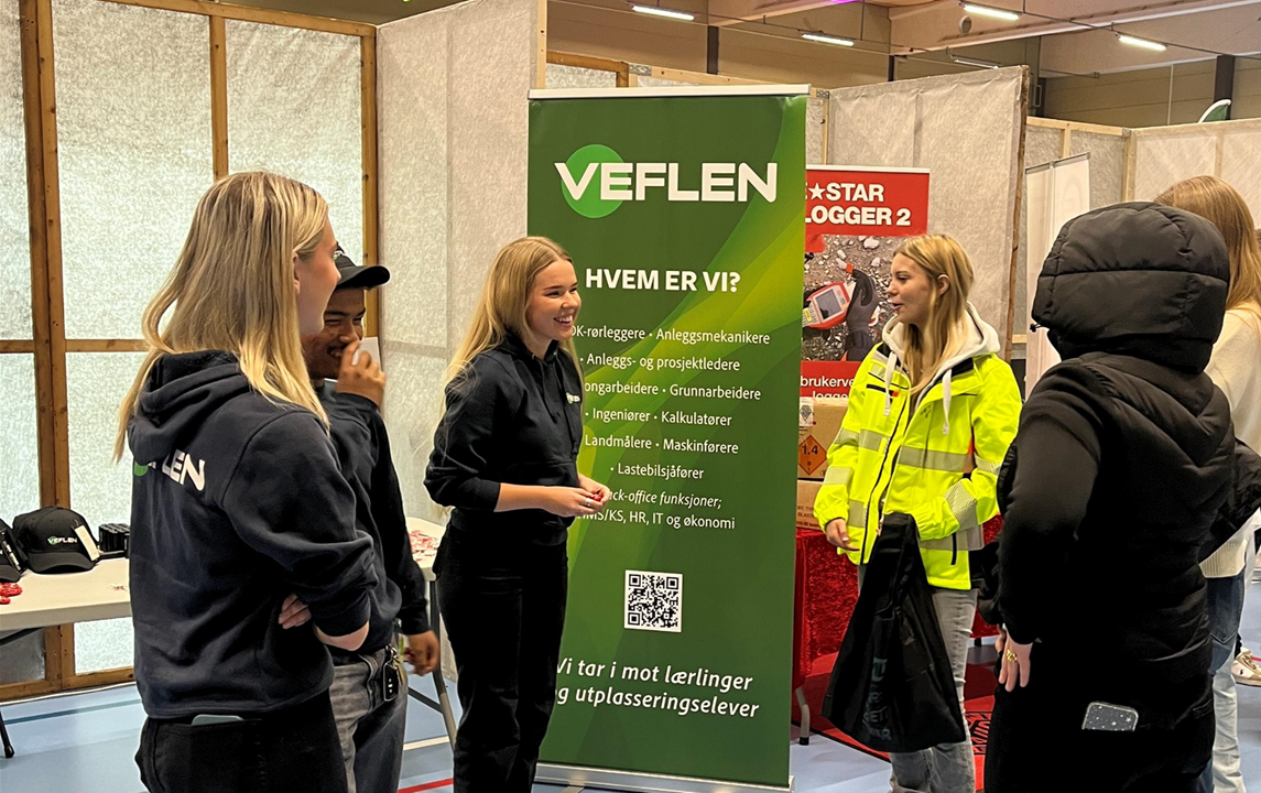 Bilde av Veflen på skolebesøk i Våler - Godt besøkt stand